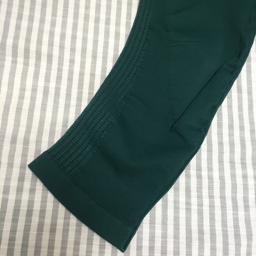 Lululemon In the Flow high waisted crops